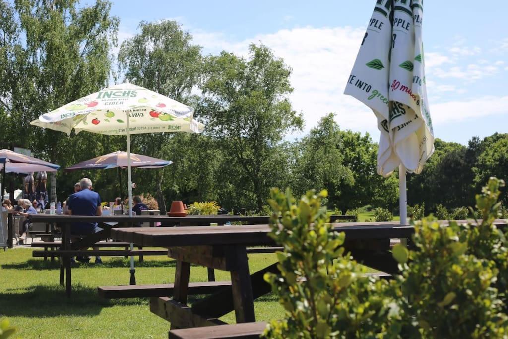The Dolman At Ferndown Forest Golf Course Extérieur photo